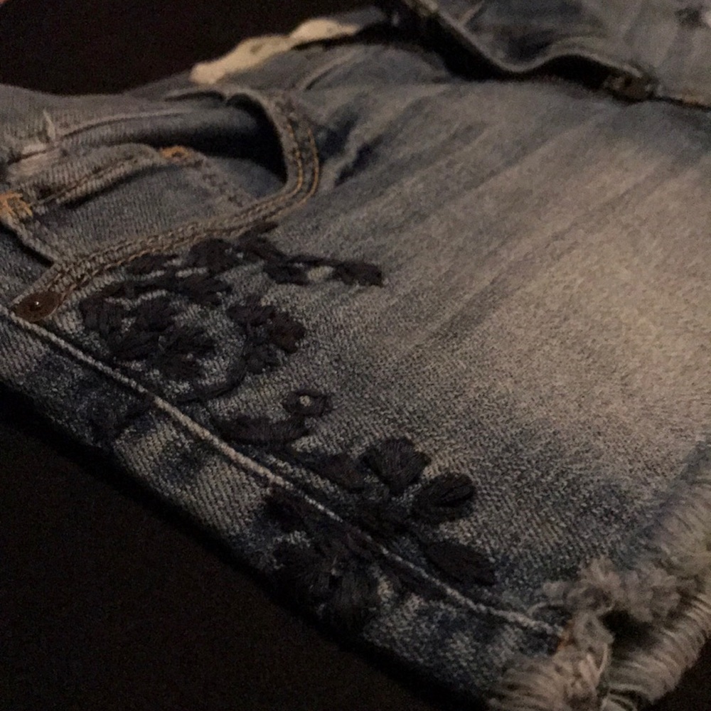 Abercrombie & Fitch women’s jean shorts